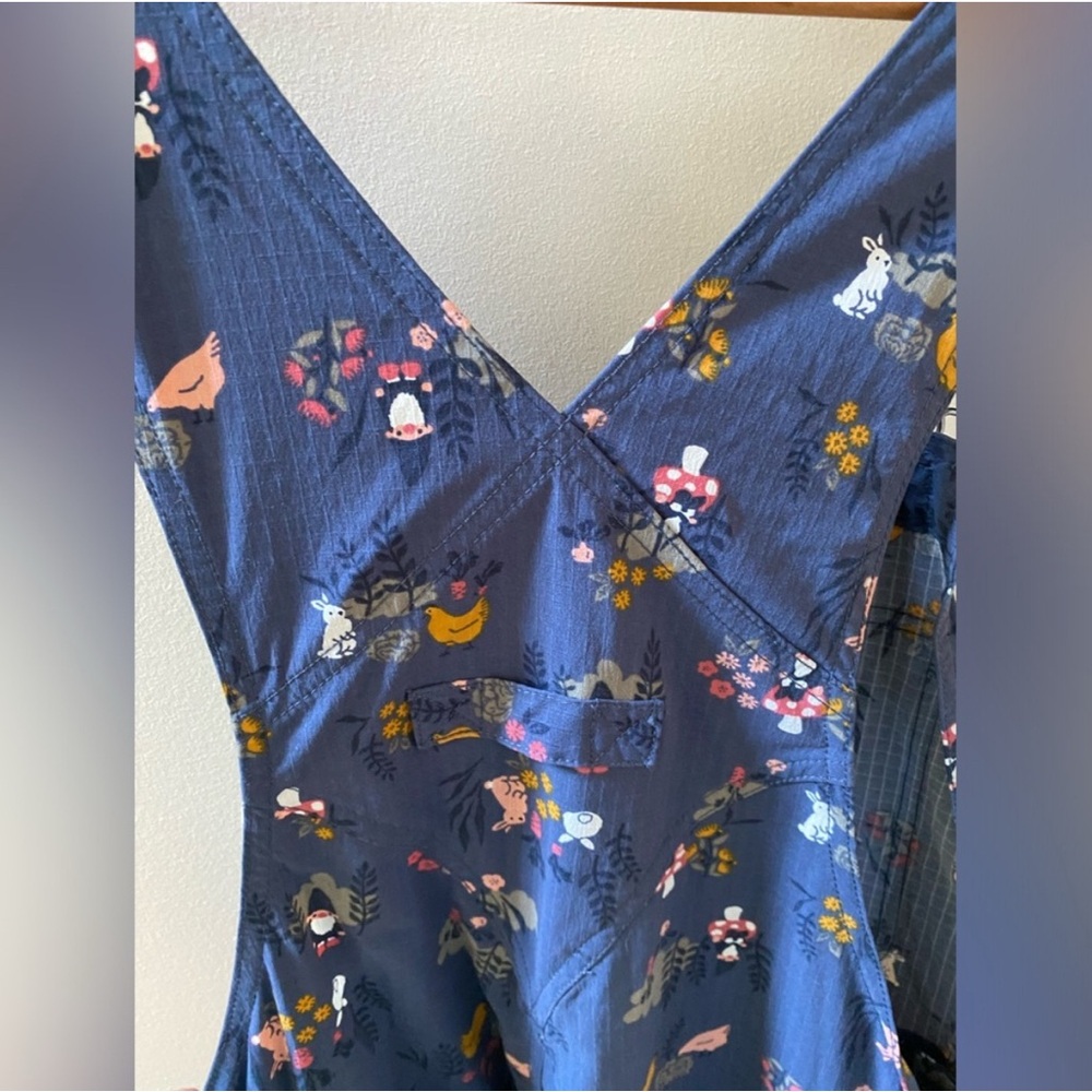 Duluth Trading Overall Shorts with Chickens, Bunnies, and Gnomes XS - Picture 6 of 7